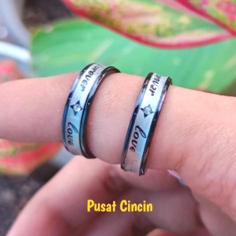 Gambar CINCIN COUPLE,CINCIN UKIR NAMA,CINCIN TITANIUM - Hitam, box crystal dari Pusat Cincin 2 undefined Tokopedia