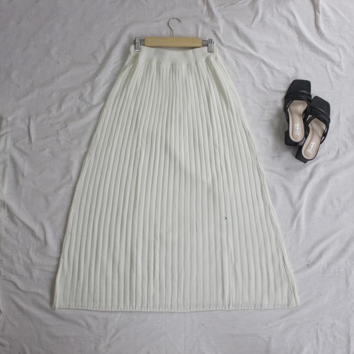 Gambar Ahlami Alea Skirt Rok Rajut Premium Rok Line A Rajut Panjang Rajut Teb - BROKEN WHITE dari ahlami undefined Tokopedia