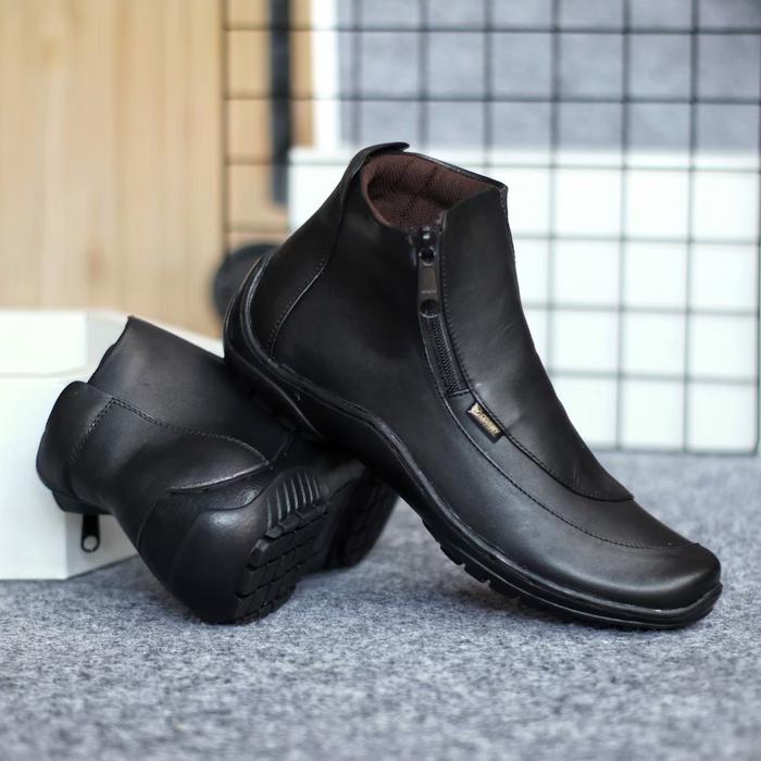 Gambar Sepatu Kulit Asli Pantofel Resleting Pria Tinggi Casual Formal Hitam - Hitam, 39 dari nyekermen undefined Tokopedia