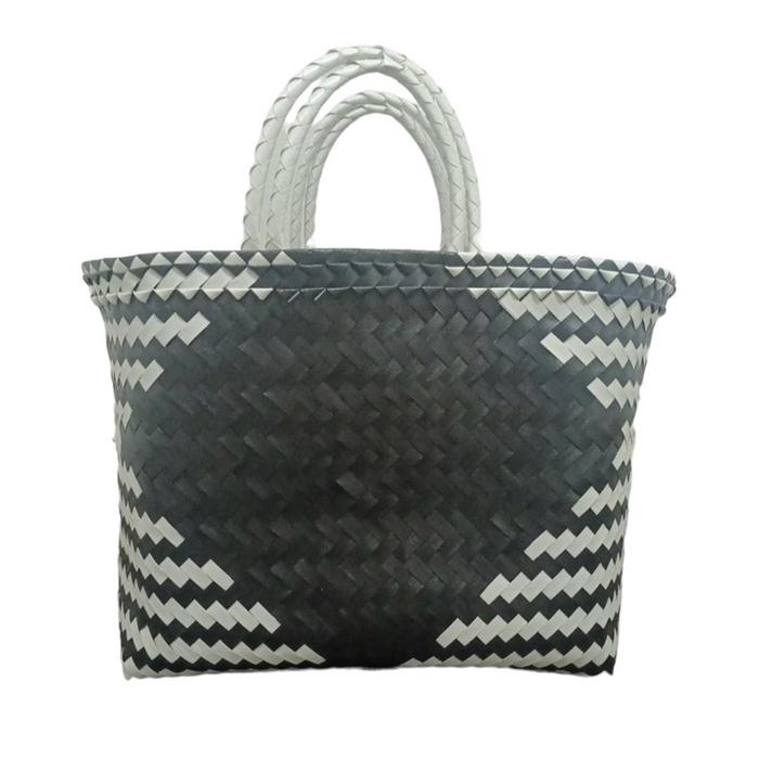 Gambar TAS ANYAMAN PLASTIK HITAM PUTIH L SIZE READY - l dari The Delight Store undefined Tokopedia