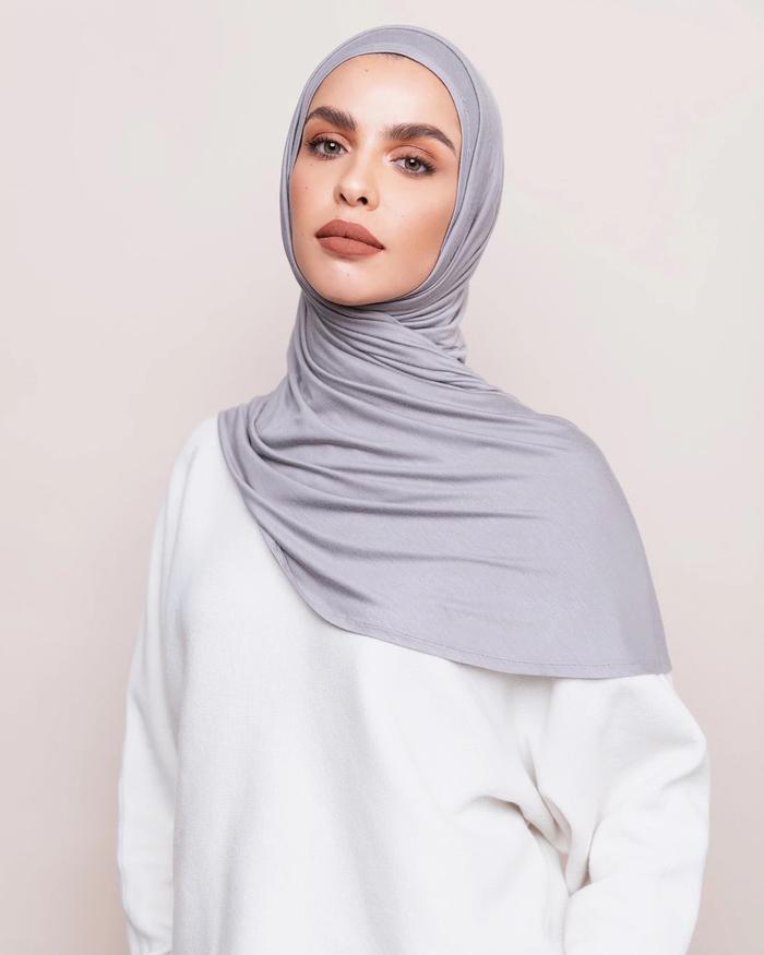 Gambar SOFT TOUCH RAYON - SILVER dari HijabFairuz undefined Tokopedia
