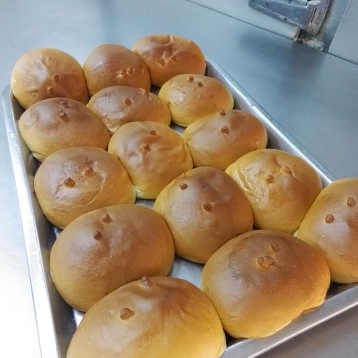 Gambar Bakery Legenda Jakarta Suisse -- Roti Aneka Rasa(min 10 pcs & blh mix) - Kacang Tanah dari BCSStore1 undefined 3 Tokopedia