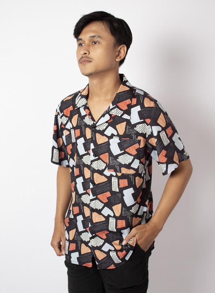 Gambar Kemeja Pantai Pria Hawai Strada Cowok Bali Cowok Pendek Rayon - Hitam dari Garaf Official undefined Tokopedia