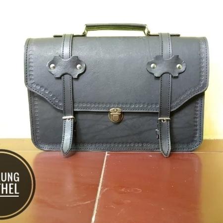 Gambar TAS MOTOR CUSTOM - TAS BAGASI SEPEDA MOTOR - TAS KULIT SEPEDA MOTOR - Hitam dari Warung onthel undefined Tokopedia