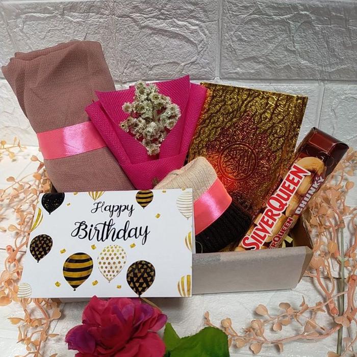 Gambar Hampers Ultah Cewek Hampers Ultah Wanita Kado Ultah Wanita Kado Ultah - PAKET D+COK dari Perdana Jaya Makmur.1 undefined Tokopedia