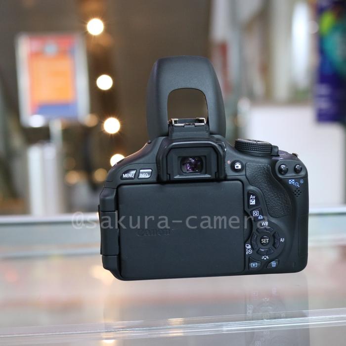 Gambar Canon 7d kit 18-55mm Kamera Canon eos 7d kit 18-55mm - Canon 7D body dari SAKURA CAMERA undefined Tokopedia