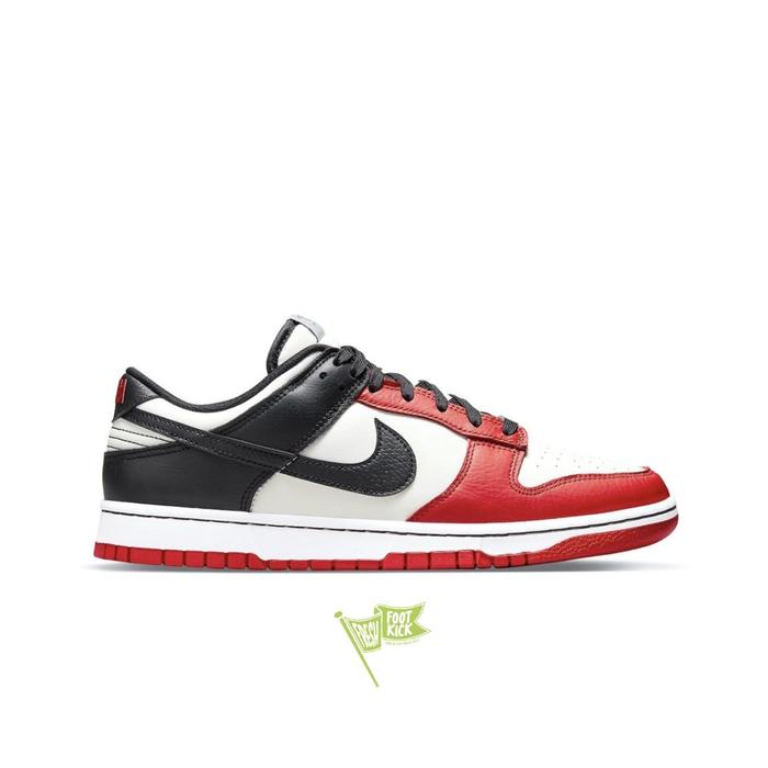nike dunk chile red