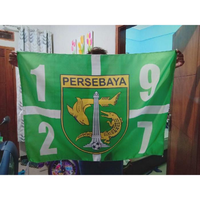 Gambar MINI FLAG PERSEBAYA /MINI FLAG PERSEBAYA PREMIUM /BENDERA PERSEBAYA - hijau 1, 150*100 dari CLEMIRA_OLSHOPP26 undefined Tokopedia