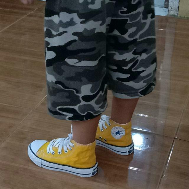 Gambar SEPATU CONVERSE ANAK WARNA KUNING / SEPATU ANAK CONVERSE - kuning tinggi, 28 dari CHELSEASTORE112 undefined Tokopedia