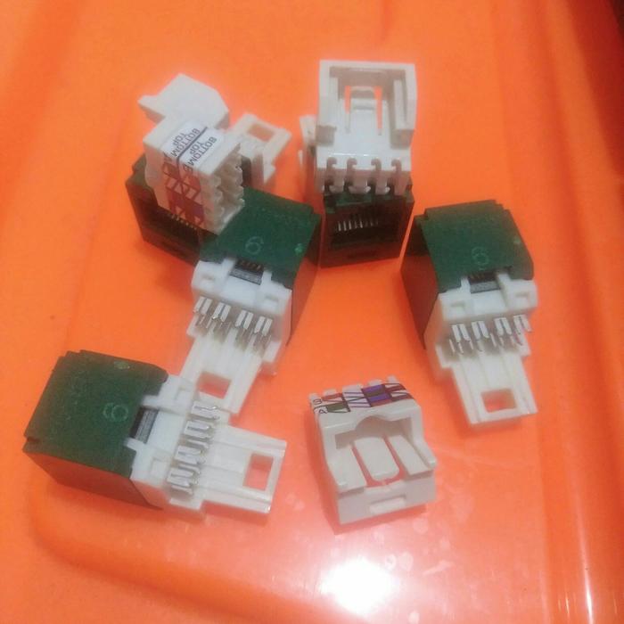 Gambar patch panel panduit cat6 24 port / modular panduit cat 6 CPPL24WBLY - Hijau dari setia tehnik electrik undefined 4 Tokopedia