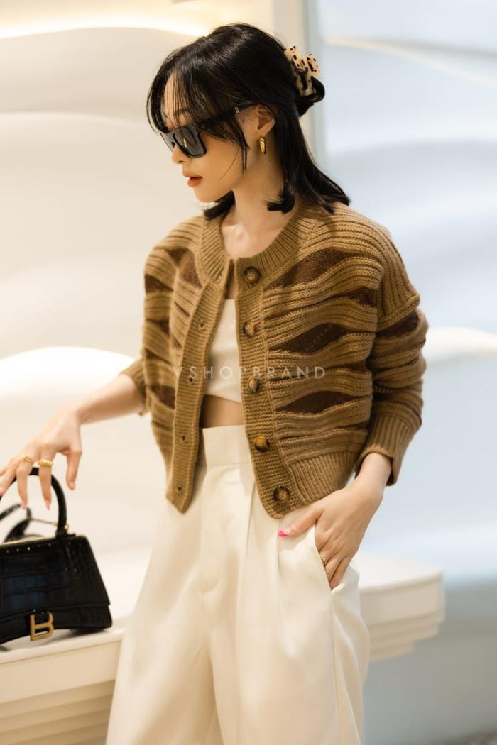 Gambar Knit Crop Cardigan - Brown dari Prettyinpastel28 undefined Tokopedia
