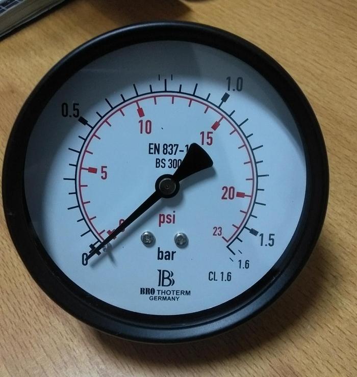 Gambar Pressure gauge / Manometer Tipe BS 300 3 inch Center Back BROthoterm - WO/Flange dari Glodok Gauge undefined Tokopedia