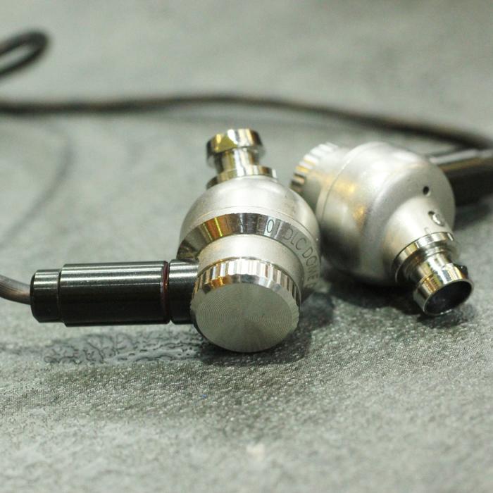 Gambar JVC HA-FD01 Metal In-Ear Headphones dari tunesaudio undefined Tokopedia