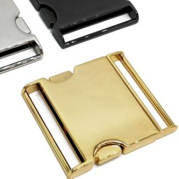 Buckle / Kunci Sodok Metal Alloy / FX-1199 Terbuat dari bahan Alloy  berkualitas, melalui proses Extra Coating, sehingga memberikan hasil  Finishing yang lebih halus, rapi, dan mengkilap. Produk ...