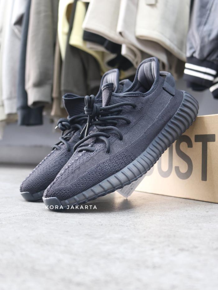 Jual Yeezy Boost 350 v2 Onyx Original 100% BNIB 41 Kota
