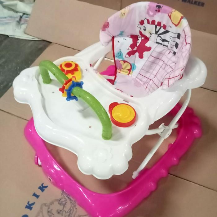 Gambar baby walker Murah 8 roda / baby walker hokiku 827 / kereta dorong bayi - Merah Muda, pakai Buble wrp dari Happy Kid store undefined Tokopedia