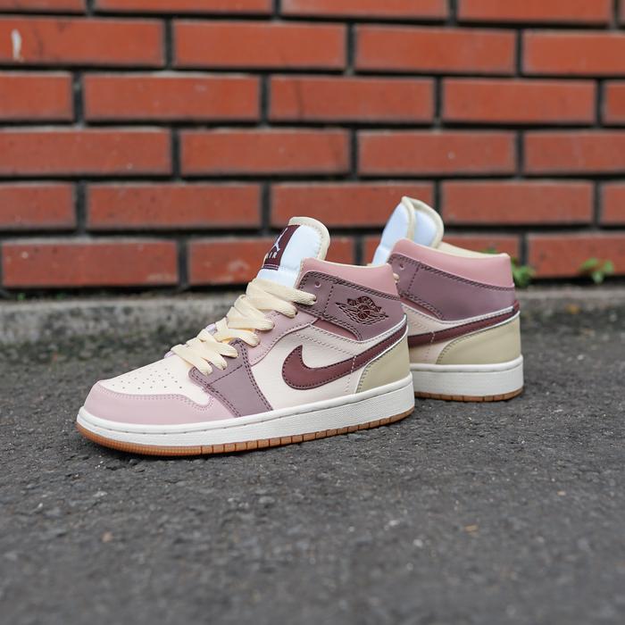 Sneakers Nke Air Jordan Mid SE Dark Pony Smoke Mauvee 38 di Hypewalker  Tokopedia