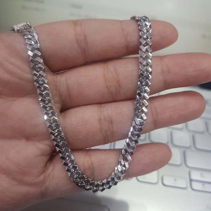 Gambar GELANG TANGAN EMAS SISIK NAGA POLOS CUBAN PUTIH POLOS - 15.05gr dari JWT jewellery undefined Tokopedia