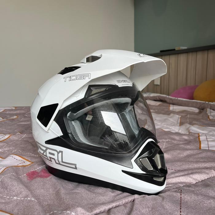 Gambar Oneal Helm Motor Cross Trail 100% Original Pajangan Putih Mulus 95% dari Hobi Tekno undefined Tokopedia