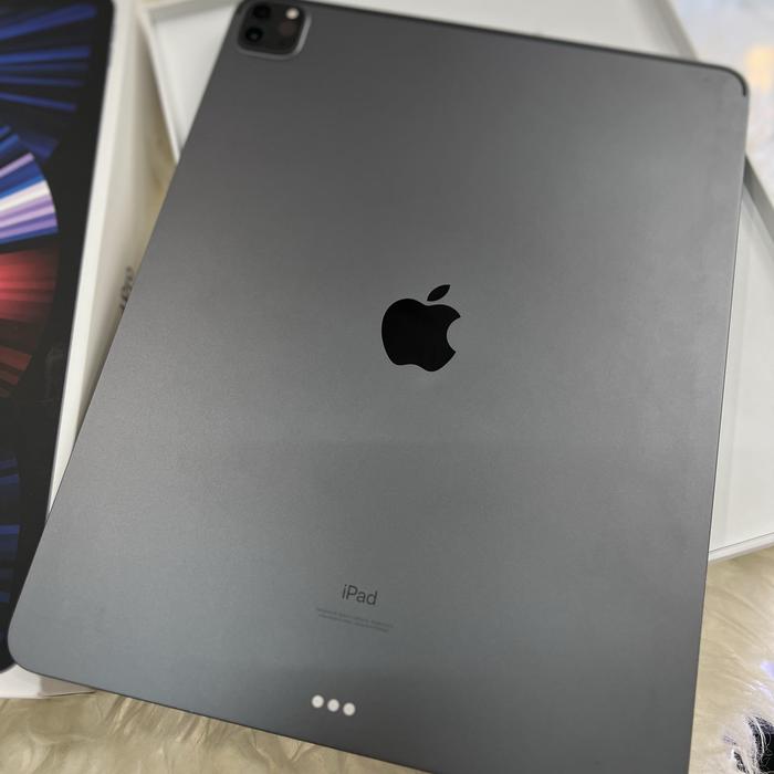 Jual ipad pro m1 12.9 256GB fullset original Garansi ON - Kota 