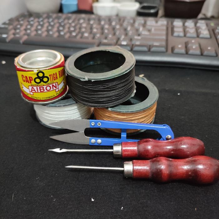 Gambar jarum sol sepatu paket lengkap susruk jalan benang jarum sol benang - paket gunting dari ayunyndisa undefined Tokopedia