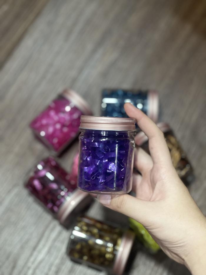 Gambar IKAT RAMBUT KARET JEPANG KUAT PREMIUM METALIC WITH JAR GRATIS STICKER - L UNGU METALIC dari bellanca accessories undefined Tokopedia