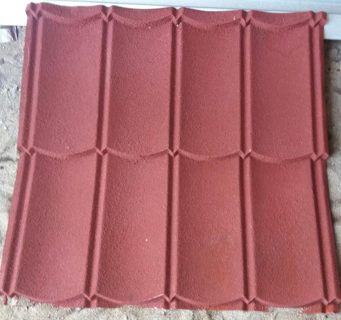 Gambar Genteng Metal Pasir Ukuran 2x4 Daun (80x80cm t 0.3) - Maroon dari BAJA INTI PRIMA undefined Tokopedia