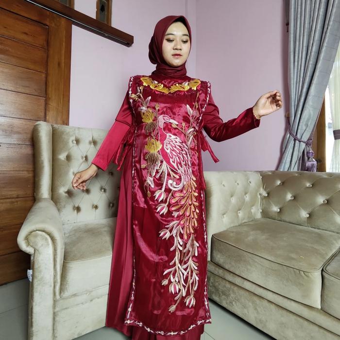 Gambar gaun outer dress cheongsam - marun dari bordir plaza tasikmalaya undefined Tokopedia