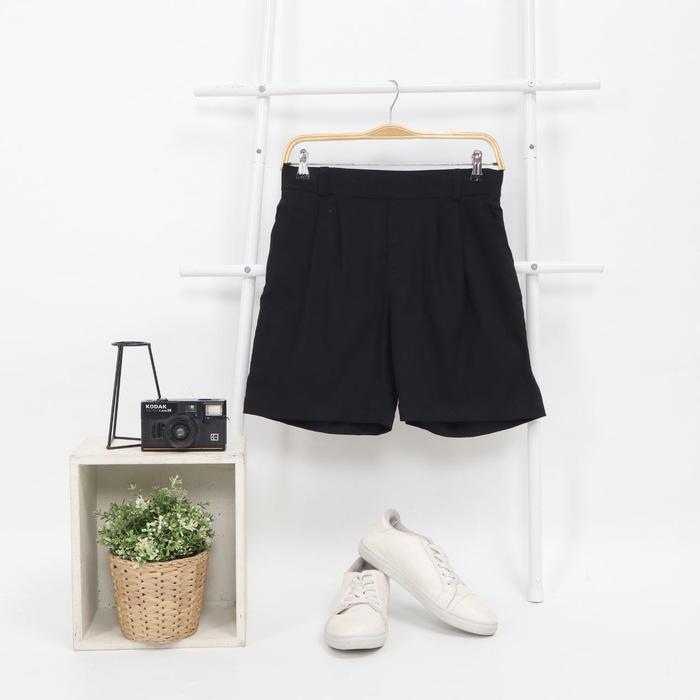 Gambar Celana pendek wanita hot pants santai jumbo model korea bahan katun - Hitam, M dari KAKEKO undefined Tokopedia