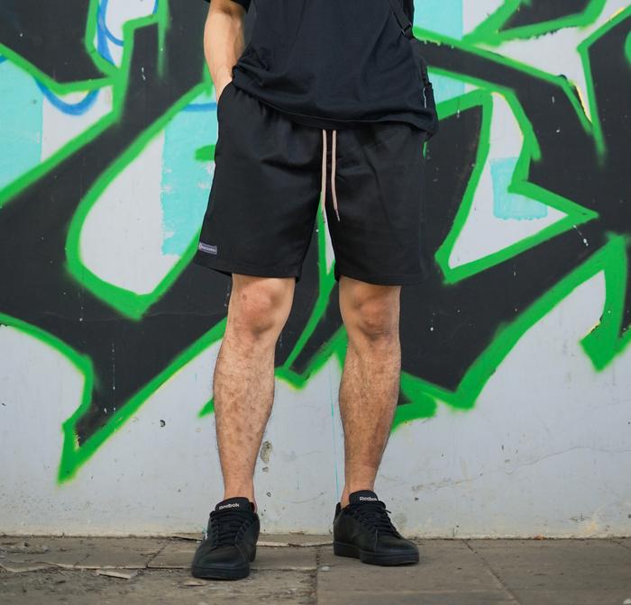 Gambar celana pendek pria dewasa murah - Hitam dari KAKEKO undefined Tokopedia