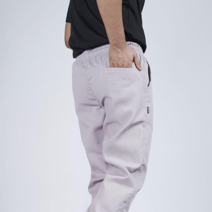 Gambar Celana Pria JOGGER warna PUTIH (White) Big Size Jumbo murah - M dari COKYDOCKY undefined Tokopedia