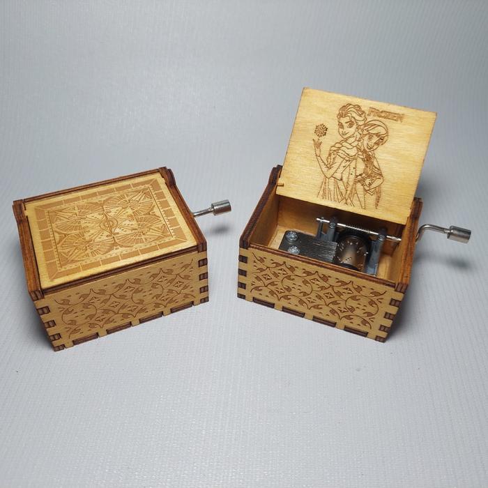 Gambar Unik Kotak Musik Kayu Vintage Putar Tangan Music Box Harry Potter - 8. Frozen dari Lovely Hearts 1 undefined Tokopedia