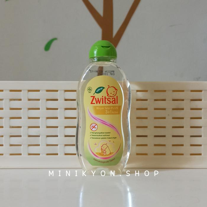 Gambar Zwitsal Natural Baby Minyak Telon Plus 100 ml dari minikyon undefined Tokopedia