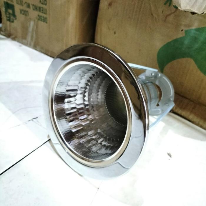 Gambar Kap Fitting Lampu Downlight Plafon 4 Inch Fiting E27 Putih - silver, 3,5 Inch dari toko maju jayo undefined Tokopedia