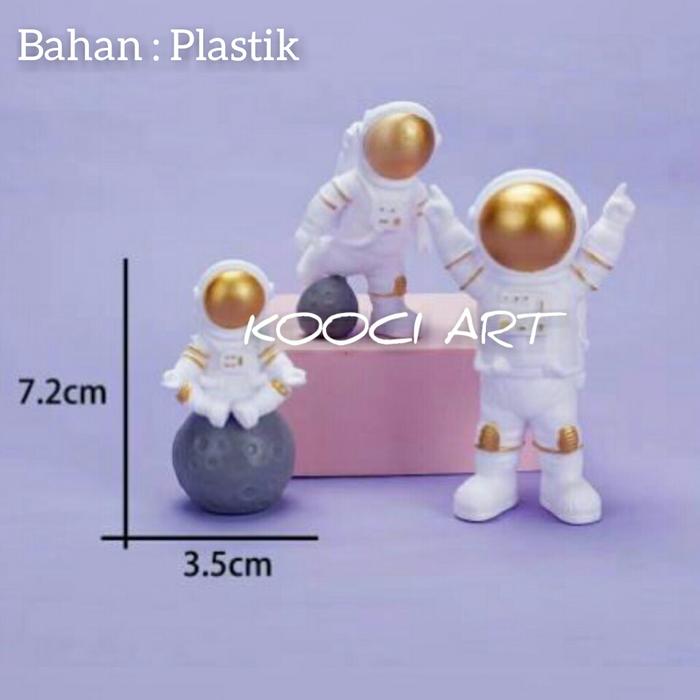 Gambar Cake topper Astronout pajangan action figure miniatur mainan astronot - Gold dari kooci balloon undefined Tokopedia