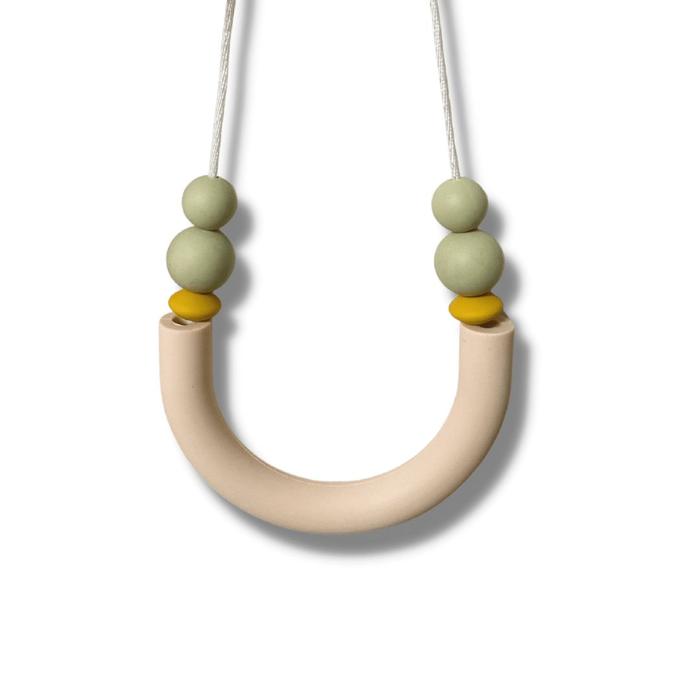 teething necklace teether bayi bentuk kalung untuk mama atau bayi  cream sage