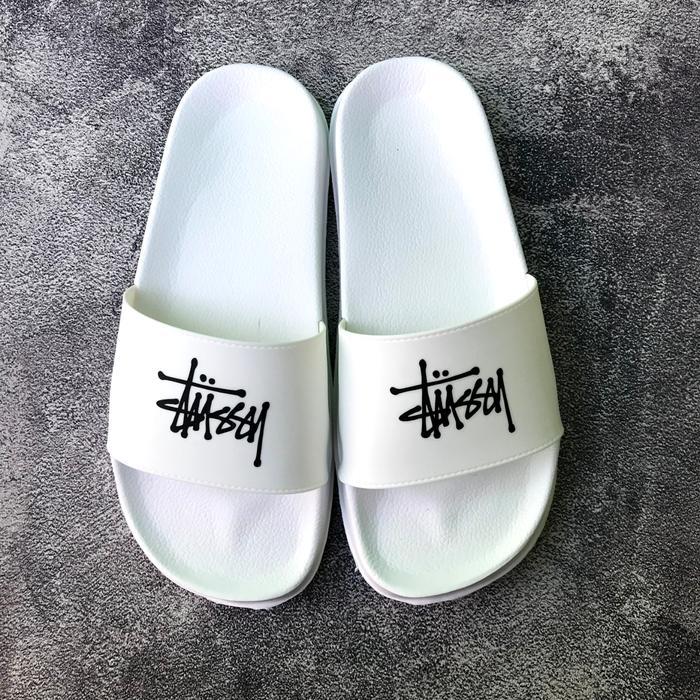 Gambar Sandal Slop Pria Wanita Tanpa Lem Sendal Slop Distro Cirqle - stussy putih, 43 dari Cirqle Co undefined Tokopedia