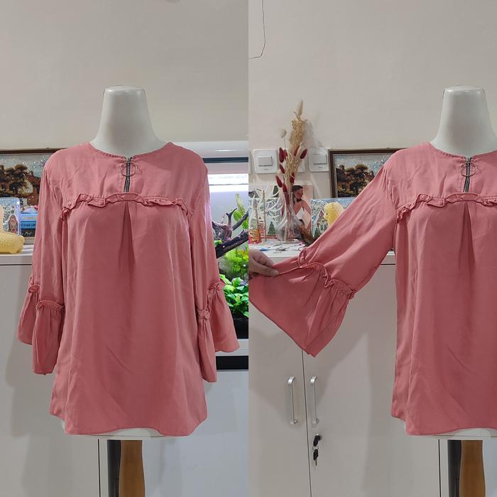 Gambar Preloved atasan wanita lengan panjang oendek murah thrift bagus - 3 dari Angeli ycshop undefined Tokopedia