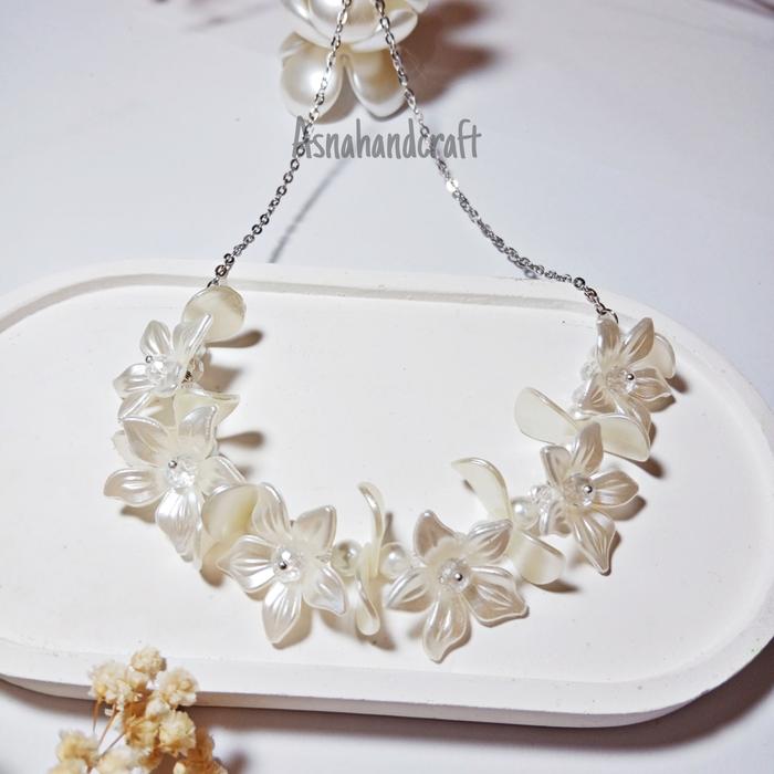 Gambar kalung hijab murah necklace - Putih, rantai silver dari Asnahandcraft undefined Tokopedia