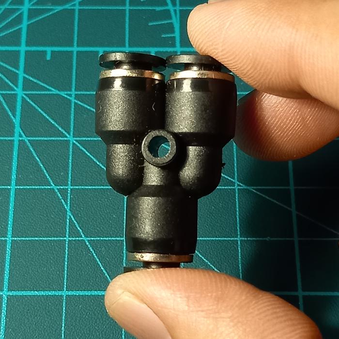 Jual KR18174 Air Pneumatic Hub Fitting Angin Y lobang selang hose 4mm ...