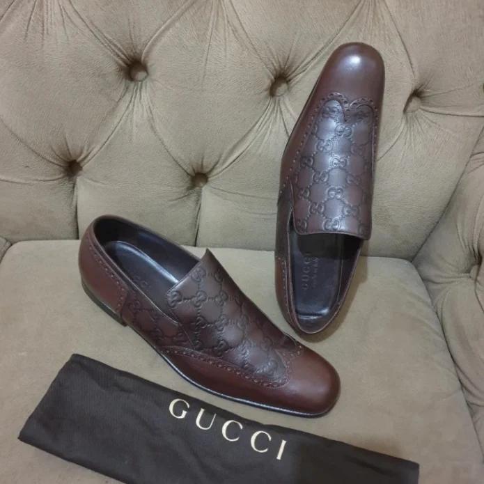 Gambar sepatu pria formal Gucci original size 40½ limtid dari Benz korneo shoes undefined Tokopedia