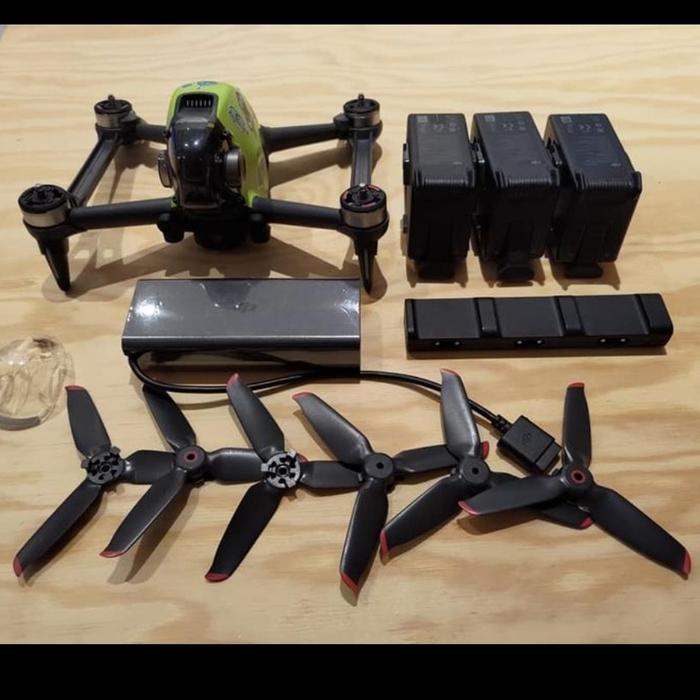 Gambar DJI FPV Drone 3 Baterai Second Bekas dari Malanghobbies Store undefined Tokopedia