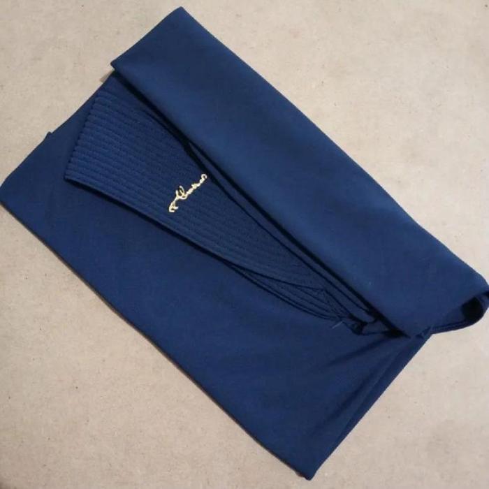 Gambar Alwira.Outfit Hijab Segitiga Instan Pet Antem Oval Bahan Jersey - Navy, M :90×85 dari toko padhit undefined Tokopedia