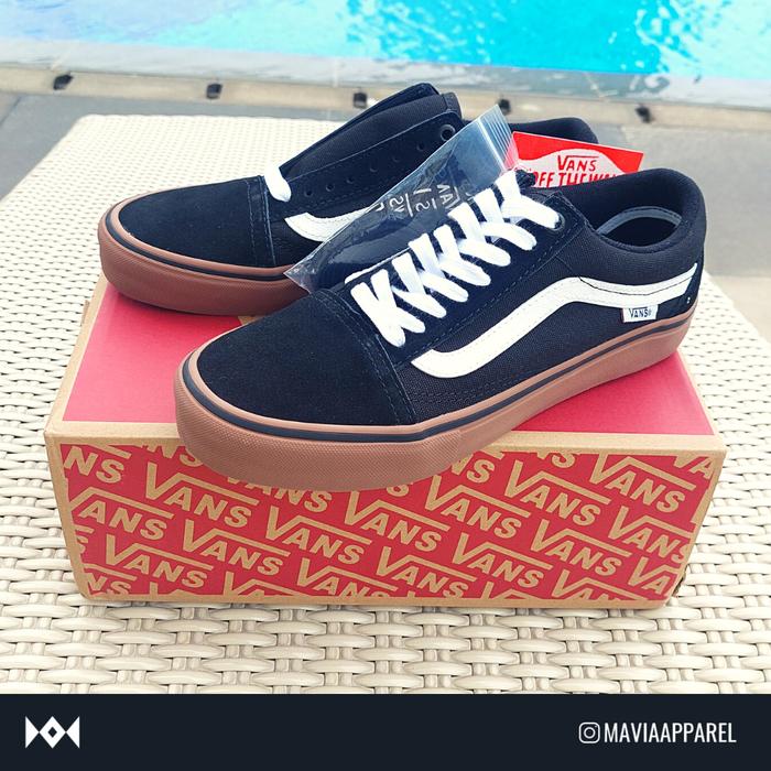 Sepatu Vans Vans Old Skool Vs Nike Janoski Vans Shoes Vans Black