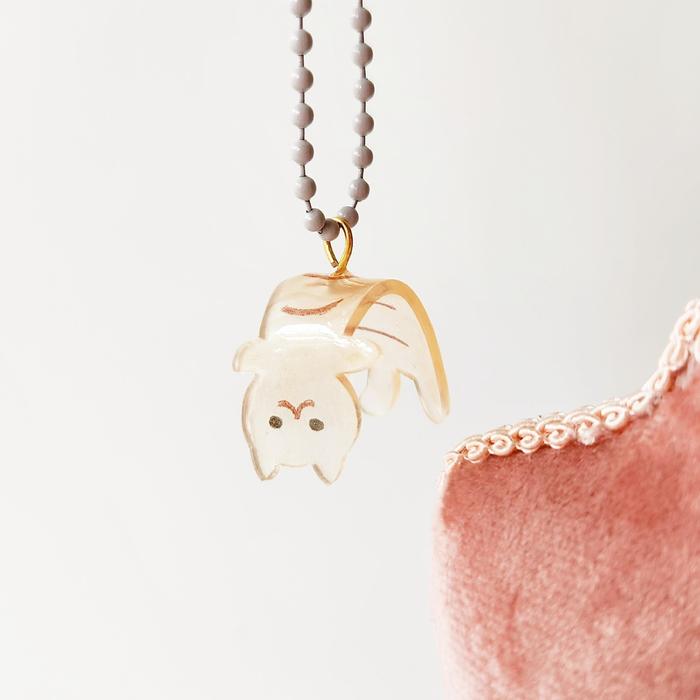 Gambar Gantungan kunci handmade liquid cat kucing kayang keychain Moachimo - orange garis dari Moachimo undefined Tokopedia