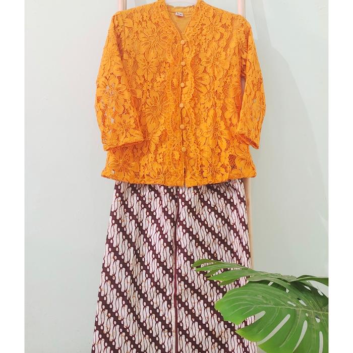 Gambar Setelan Kebaya Brukat Anak Umur 6-12th - Kuning, 9-10 tahun dari Ananta3 undefined Tokopedia