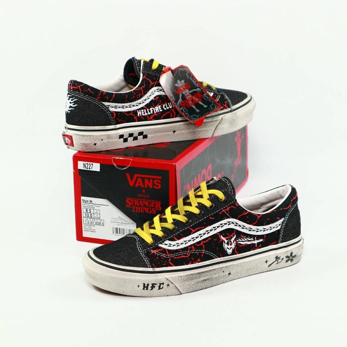 Jual STRANGER THINGS X VANS OLD SKOOL STYLE 36 BLACK RED YELLOW