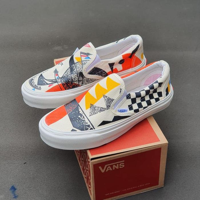 Gambar SEPATU VANS SLIP-ON X MOMA BLACK / VANS MOMA TERLARIS PREMIUM HIGHT - MOMA CREAM, 36 dari Drilamacctrendy undefined Tokopedia