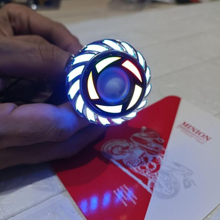 Gambar Lampu Stop Belakang Lampu Projie Stoplamp Universal Buat Semua Motor - Rainbow dari Type Shop undefined Tokopedia