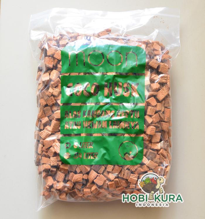Gambar Moon Coco Husk 6 Liter Alas Kandang Reptil Kadal Kura Sulcata Aldabra dari Hobikura.id undefined Tokopedia